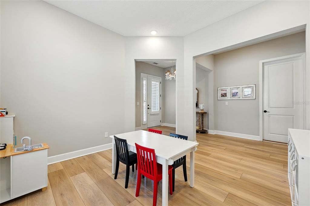 Active With Contract: $1,275,000 (5 beds, 3 baths, 3392 Square Feet)
