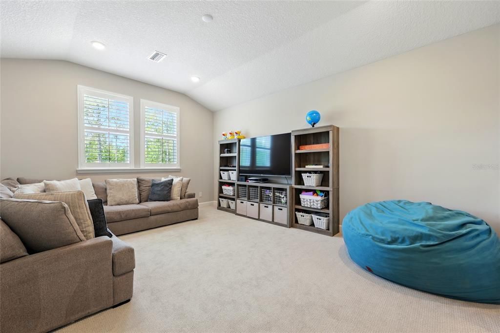 Active With Contract: $1,275,000 (5 beds, 3 baths, 3392 Square Feet)