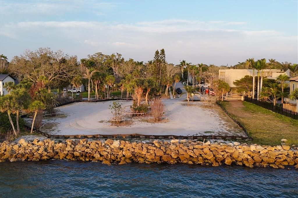 En Venta: $5,500,000 (0.89 acres)