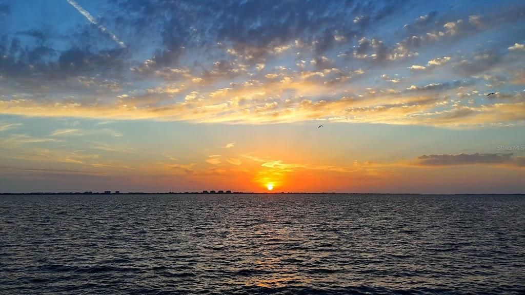 En Venta: $5,500,000 (0.89 acres)