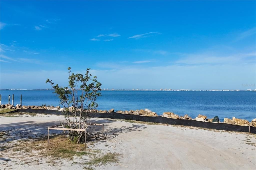 En Venta: $5,500,000 (0.89 acres)