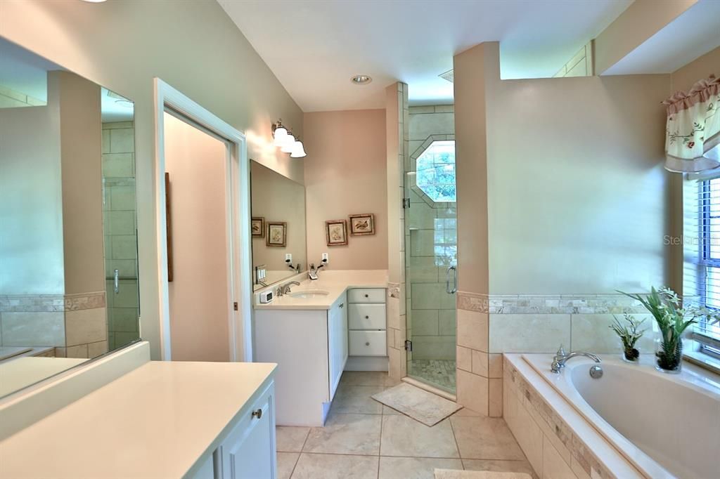 待售: $887,475 (3 贝兹, 3 浴室, 3409 平方英尺)