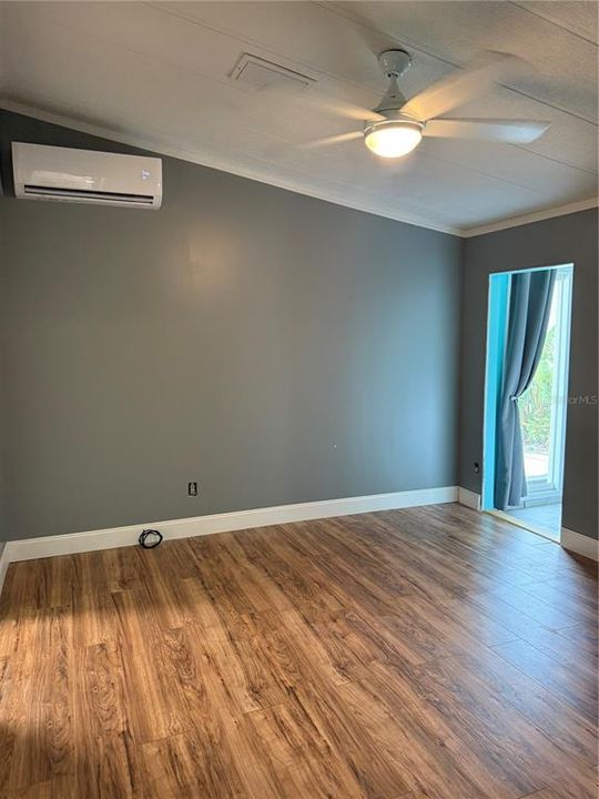 Activo con contrato: $224,900 (2 camas, 2 baños, 1144 Pies cuadrados)