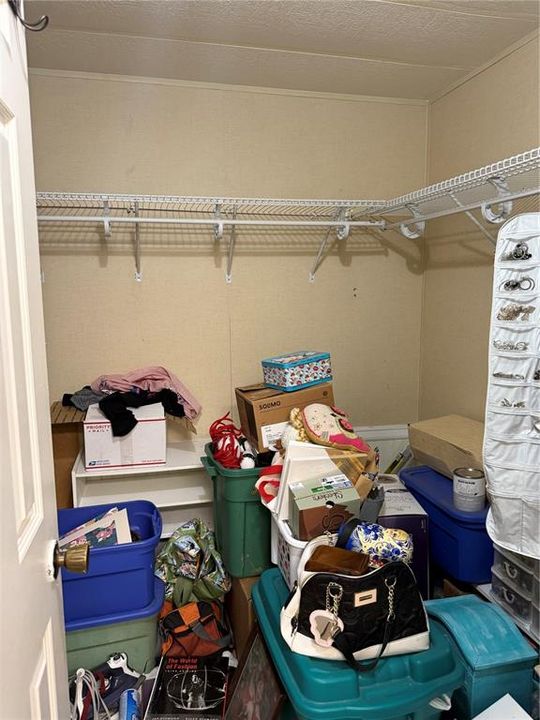 Activo con contrato: $224,900 (2 camas, 2 baños, 1144 Pies cuadrados)