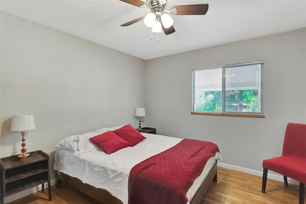 待售: $495,000 (4 贝兹, 2 浴室, 2420 平方英尺)