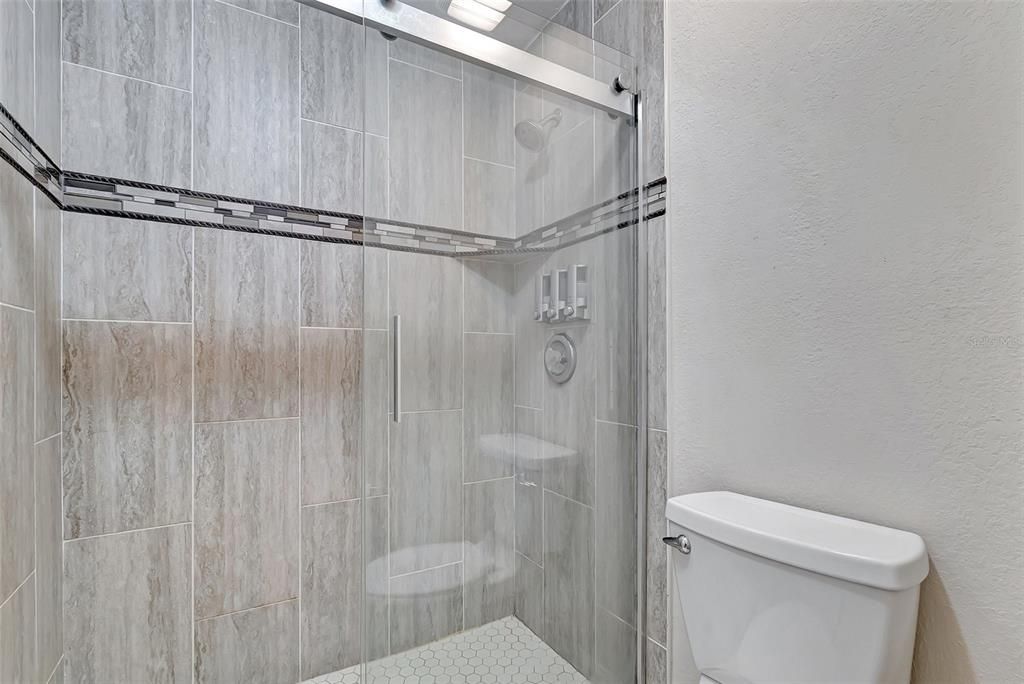 待售: $495,000 (4 贝兹, 2 浴室, 2420 平方英尺)