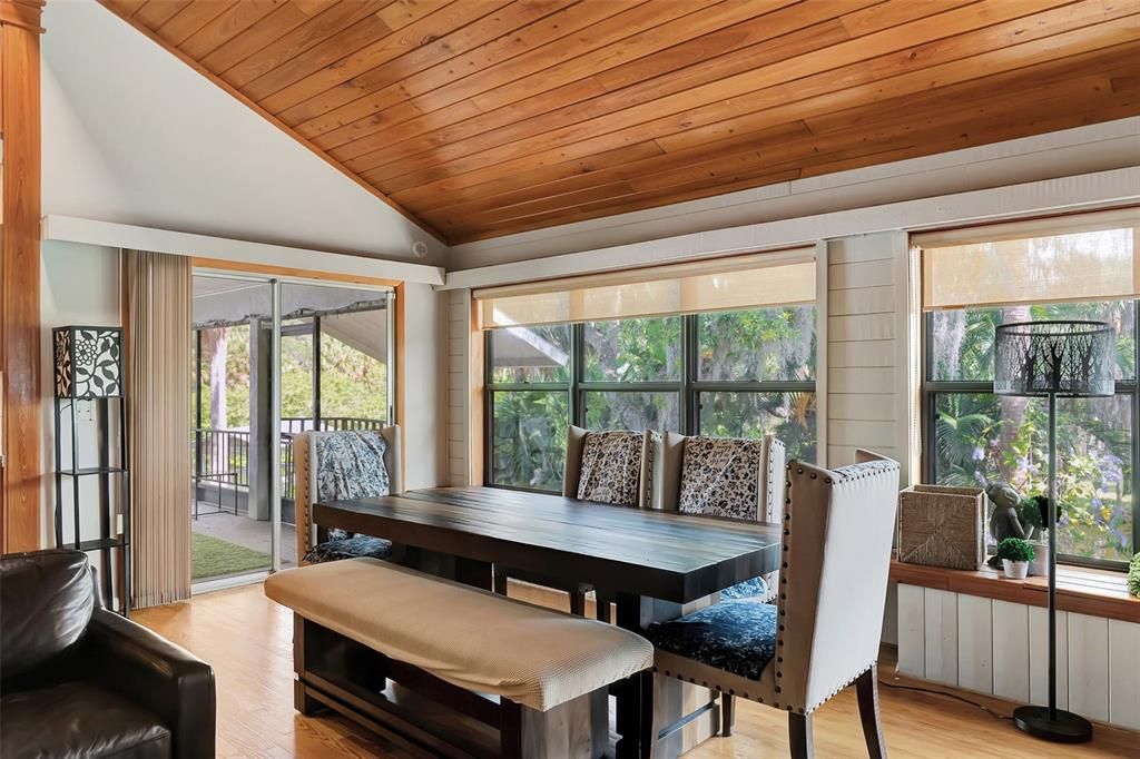 待售: $495,000 (4 贝兹, 2 浴室, 2420 平方英尺)