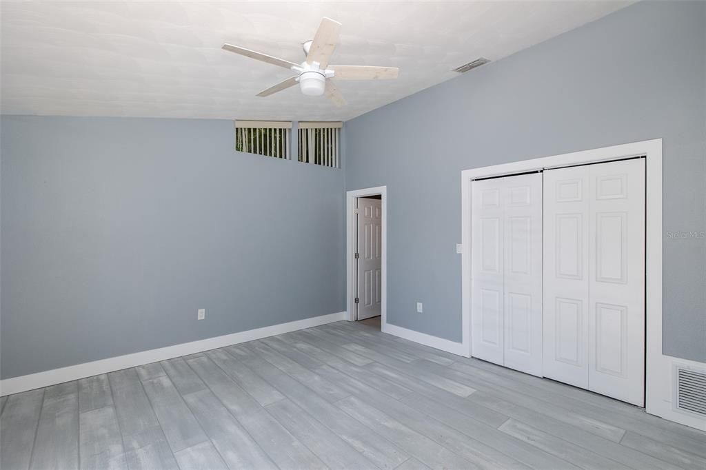 Active With Contract: $498,000 (3 beds, 3 baths, 1708 Square Feet)