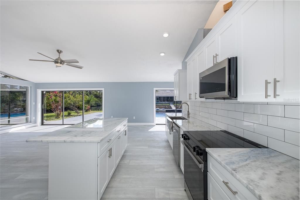 Active With Contract: $498,000 (3 beds, 3 baths, 1708 Square Feet)