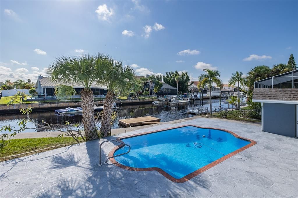 Active With Contract: $498,000 (3 beds, 3 baths, 1708 Square Feet)