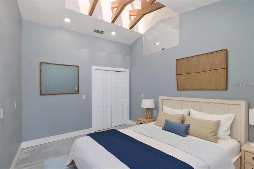 Active With Contract: $498,000 (3 beds, 3 baths, 1708 Square Feet)