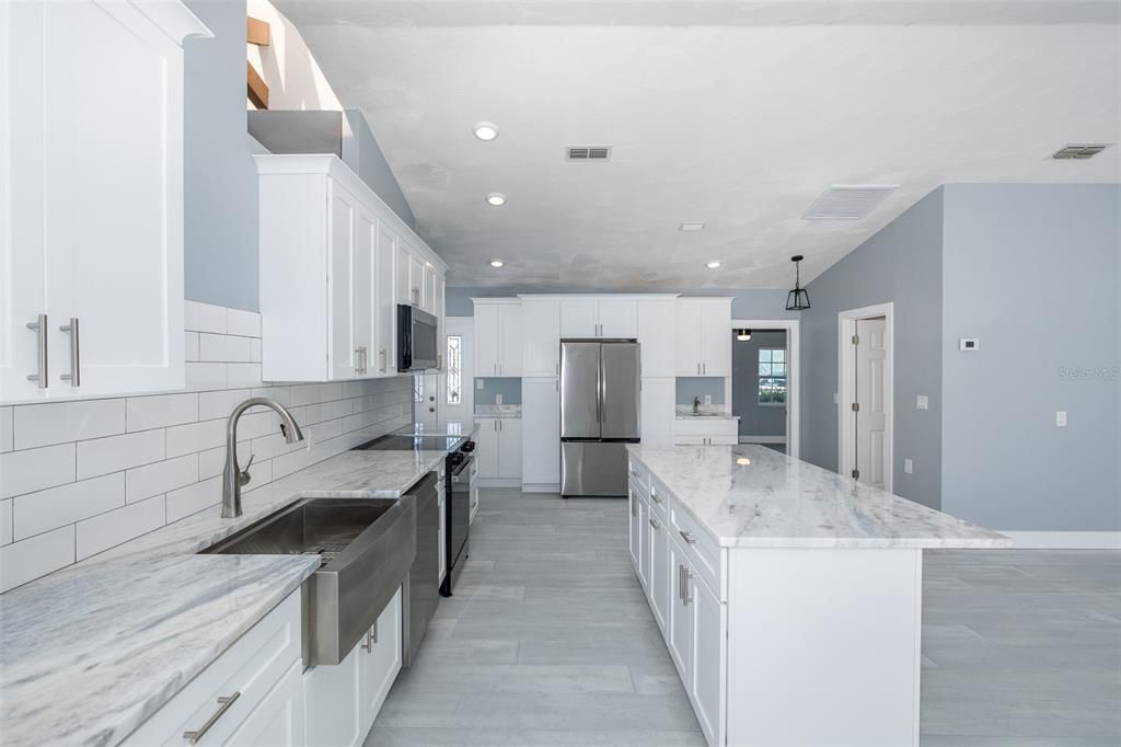 Active With Contract: $498,000 (3 beds, 3 baths, 1708 Square Feet)