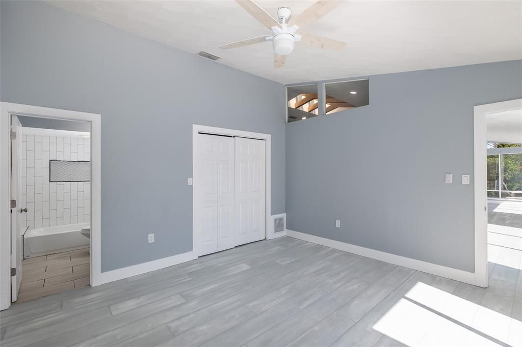 Active With Contract: $498,000 (3 beds, 3 baths, 1708 Square Feet)