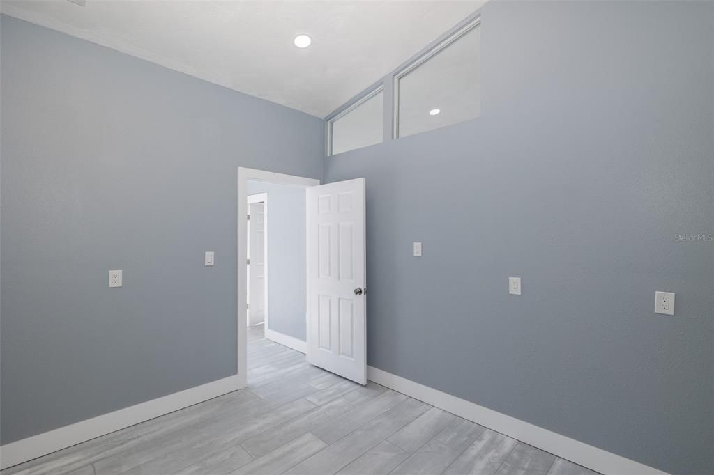 Active With Contract: $498,000 (3 beds, 3 baths, 1708 Square Feet)