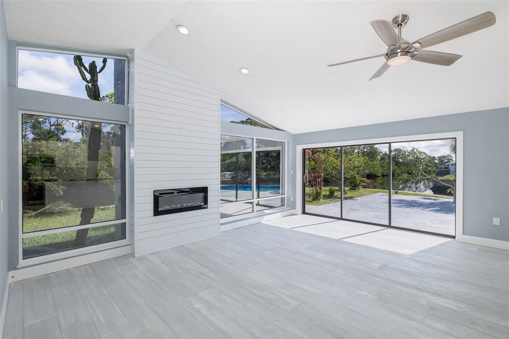 Active With Contract: $498,000 (3 beds, 3 baths, 1708 Square Feet)