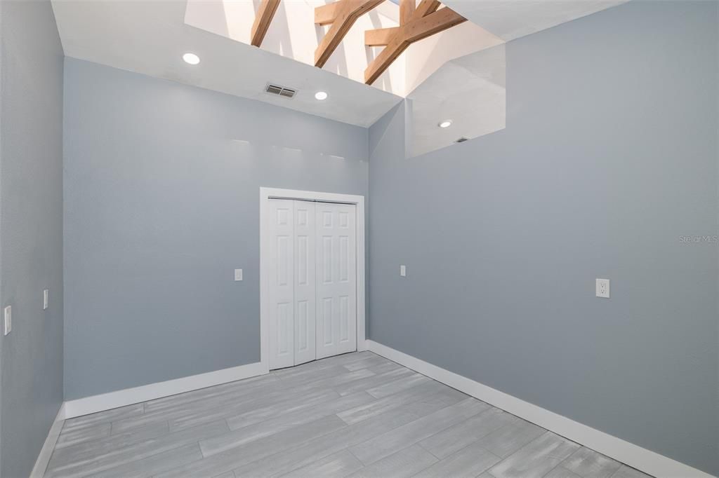 Active With Contract: $498,000 (3 beds, 3 baths, 1708 Square Feet)