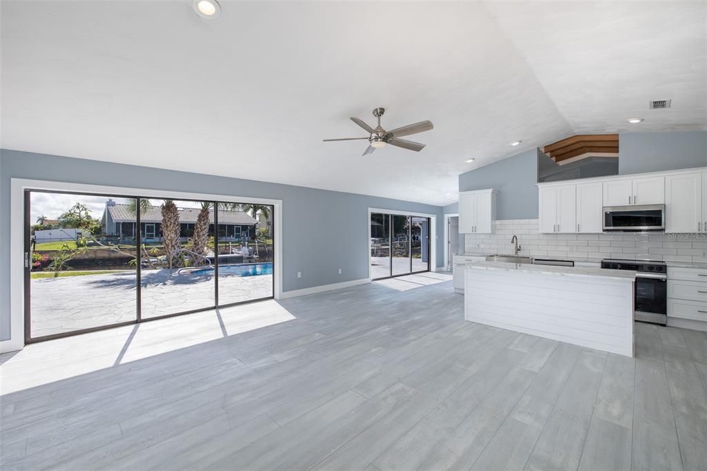 Active With Contract: $498,000 (3 beds, 3 baths, 1708 Square Feet)