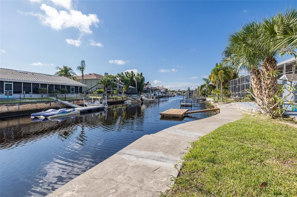 Active With Contract: $498,000 (3 beds, 3 baths, 1708 Square Feet)