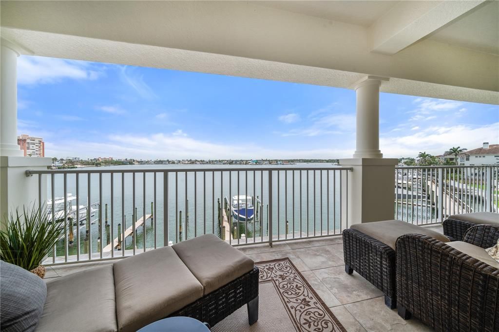 待售: $1,049,000 (3 贝兹, 3 浴室, 1995 平方英尺)