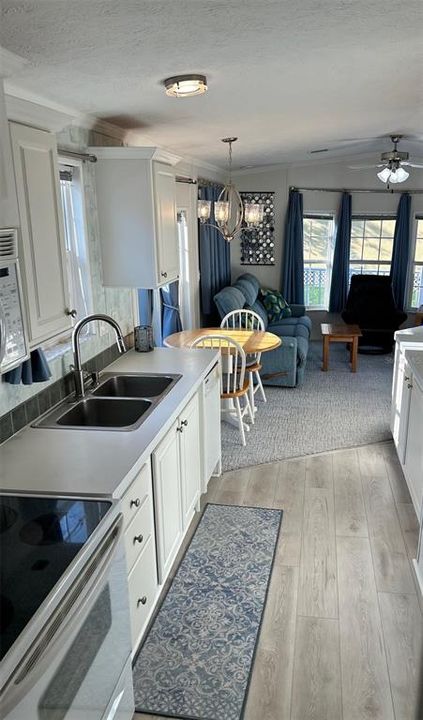 待售: $176,000 (1 贝兹, 1 浴室, 504 平方英尺)