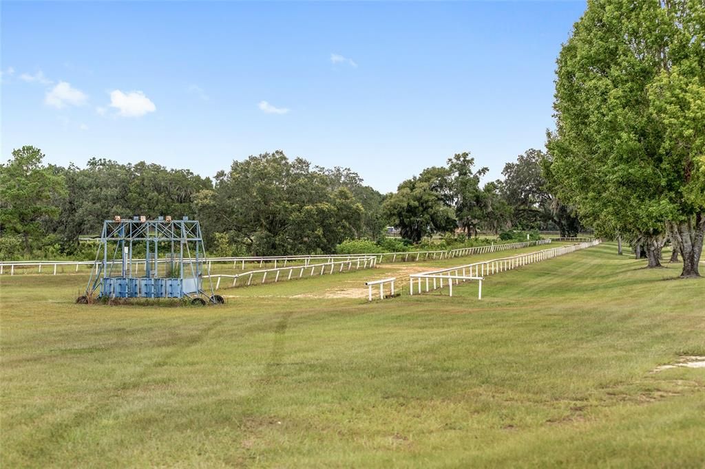 For Sale: $1,999,000 (1 beds, 1 baths, 2088 Square Feet)