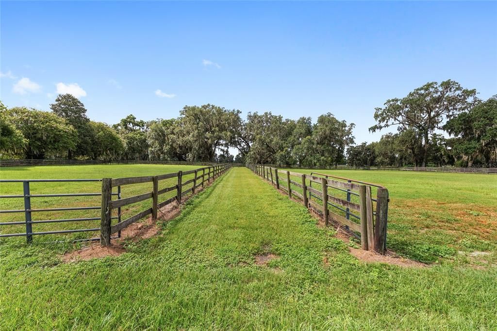 For Sale: $1,999,000 (1 beds, 1 baths, 2088 Square Feet)