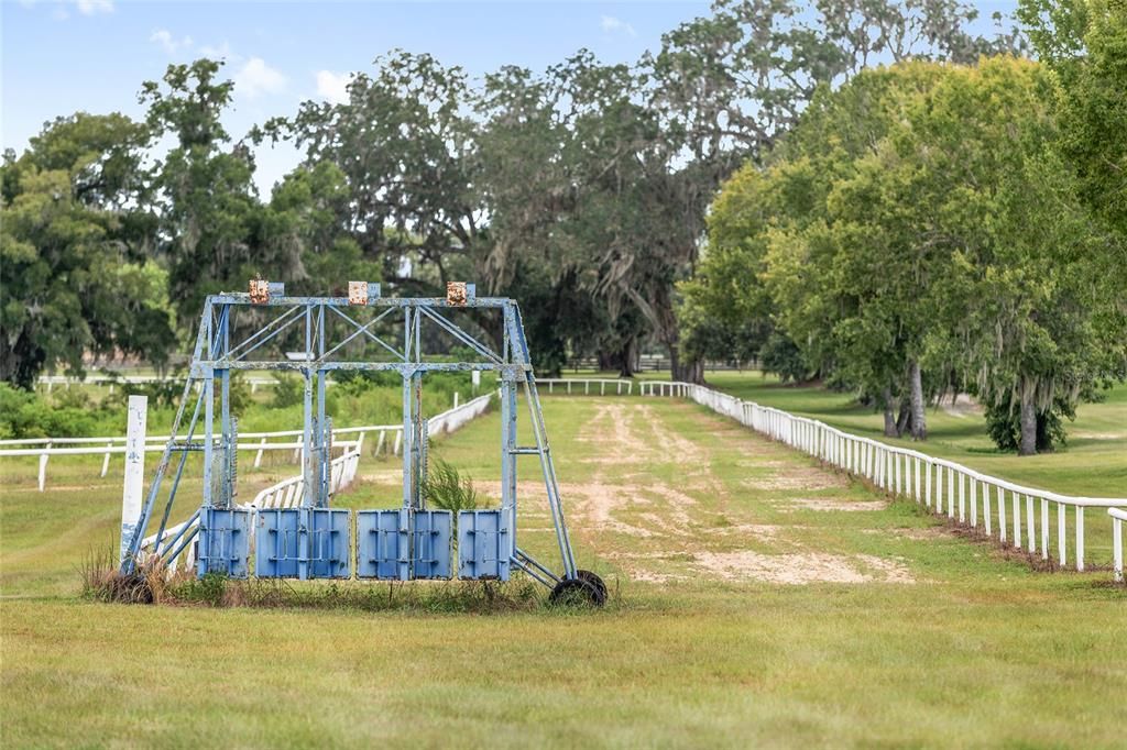 For Sale: $1,999,000 (1 beds, 1 baths, 2088 Square Feet)