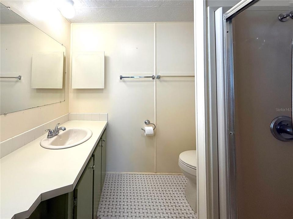 Под контрактом: $289,000 (2 спален, 2 ванн, 1200 Квадратных фут)