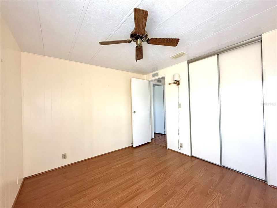 Под контрактом: $289,000 (2 спален, 2 ванн, 1200 Квадратных фут)