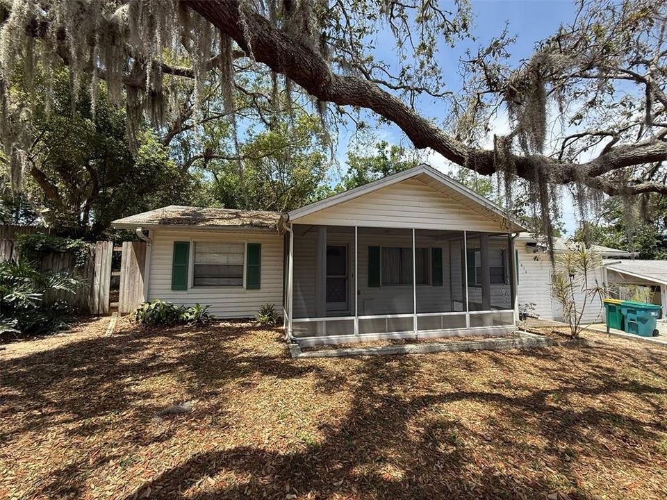 Недавно продано: $179,000 (3 спален, 1 ванн, 1765 Квадратных фут)