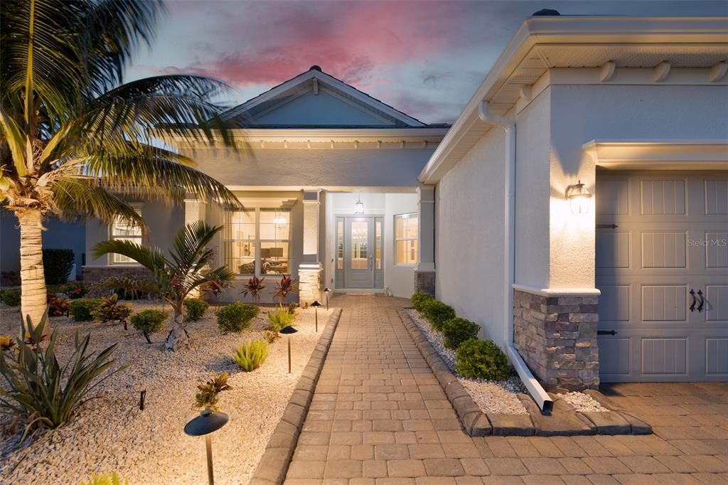 Recently Sold: $1,100,000 (4 beds, 2 baths, 2360 Square Feet)