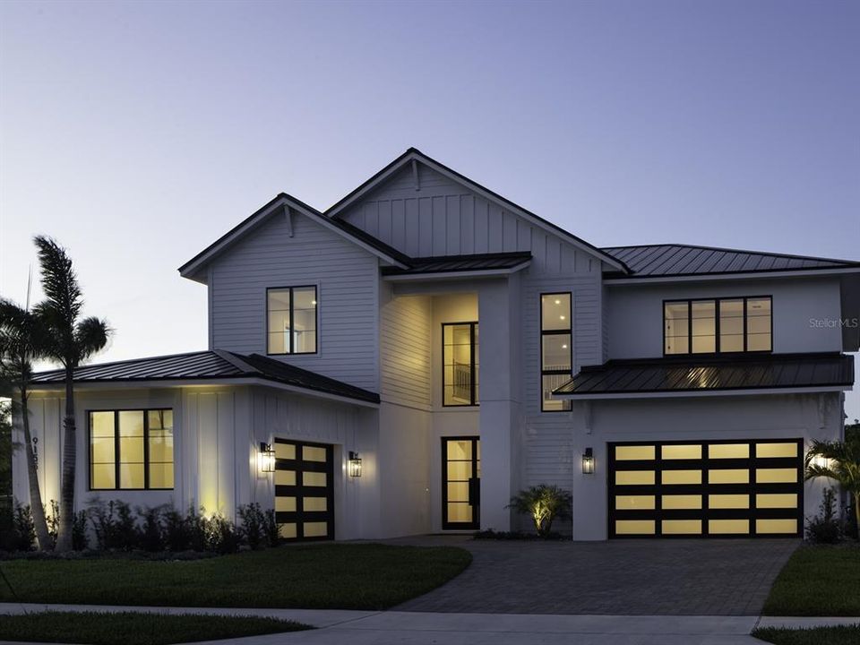 Recently Sold: $1,995,000 (5 beds, 4 baths, 4429 Square Feet)