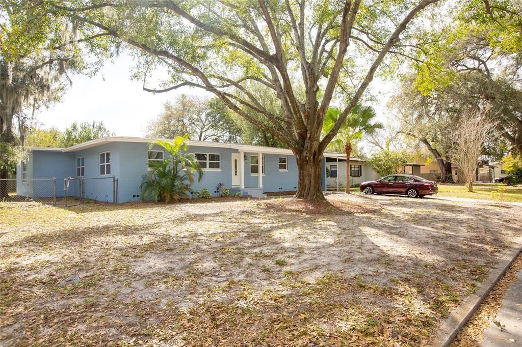 Recently Rented: $3,000 (3 beds, 2 baths, 1806 Square Feet)