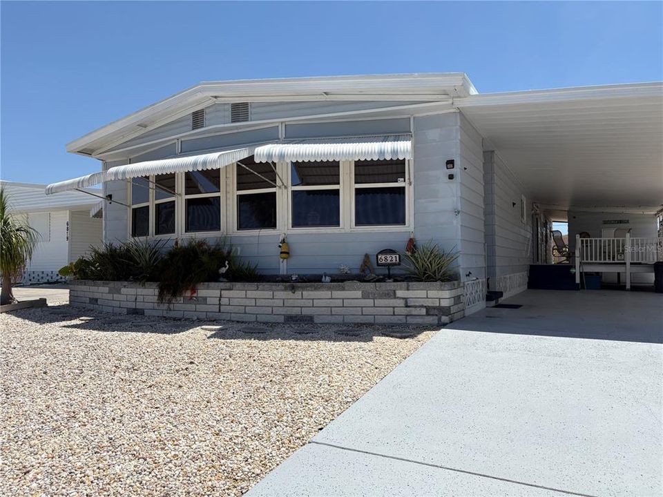 Recently Sold: $325,000 (3 beds, 2 baths, 1752 Square Feet)