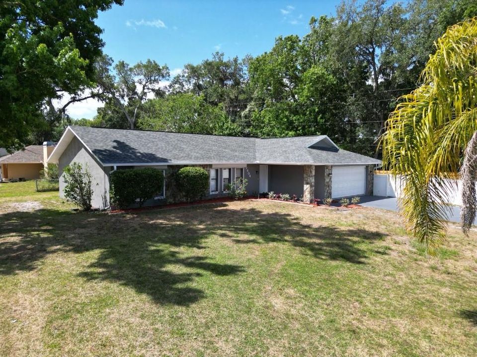 Recently Sold: $369,900 (3 beds, 2 baths, 1804 Square Feet)