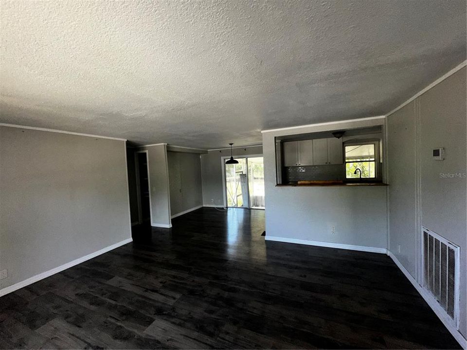 Active With Contract: $150,000 (4 beds, 2 baths, 1440 Square Feet)