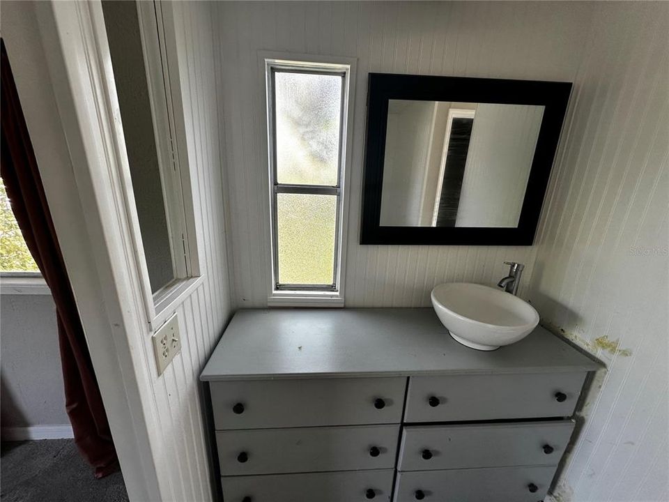 Active With Contract: $150,000 (4 beds, 2 baths, 1440 Square Feet)