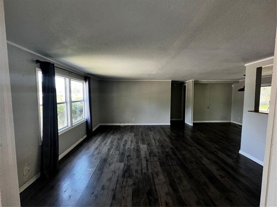 Active With Contract: $150,000 (4 beds, 2 baths, 1440 Square Feet)