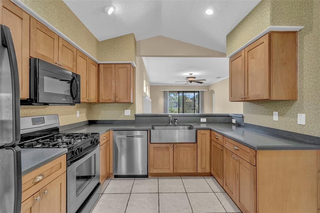 待售: $380,000 (3 贝兹, 2 浴室, 1613 平方英尺)