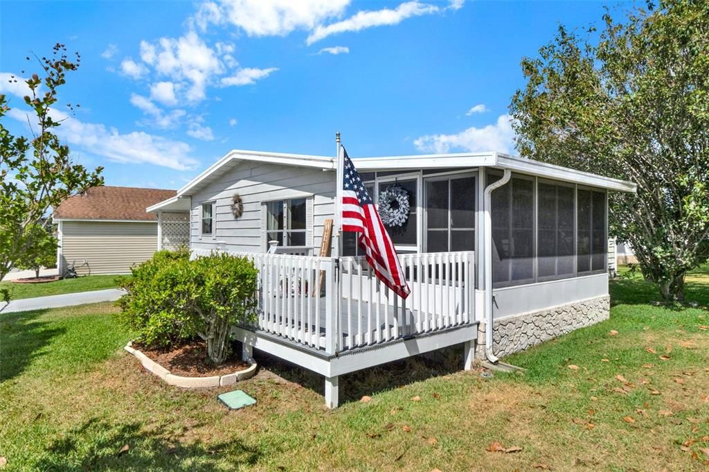 For Sale: $165,900 (2 beds, 2 baths, 1056 Square Feet)