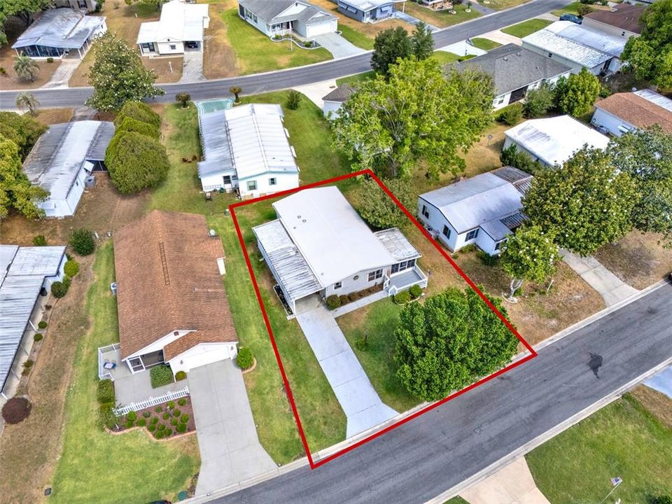 For Sale: $165,900 (2 beds, 2 baths, 1056 Square Feet)