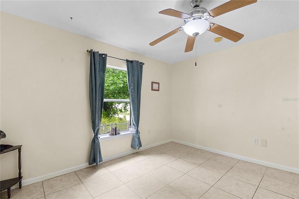 待售: $414,000 (4 贝兹, 2 浴室, 2043 平方英尺)