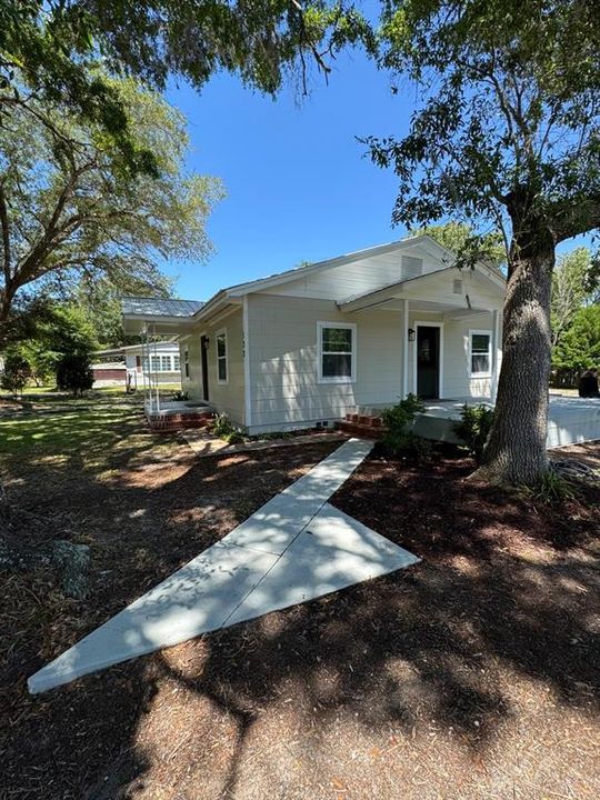 Vendido Recientemente: $175,000 (2 camas, 1 baños, 993 Pies cuadrados)