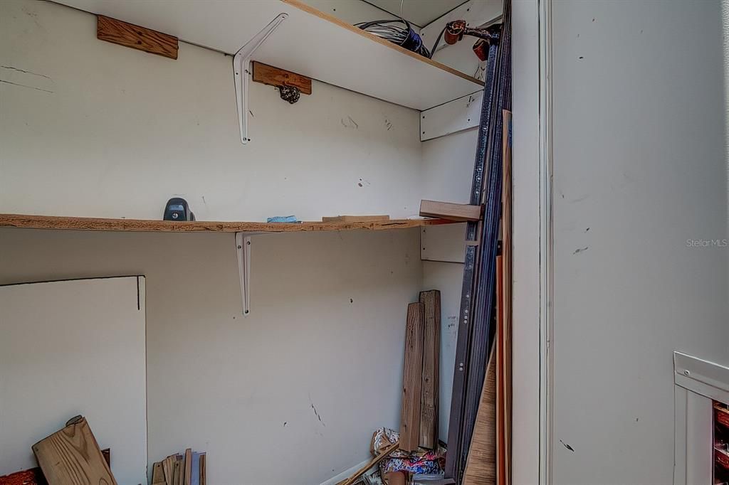 For Sale: $121,900 (2 beds, 2 baths, 832 Square Feet)