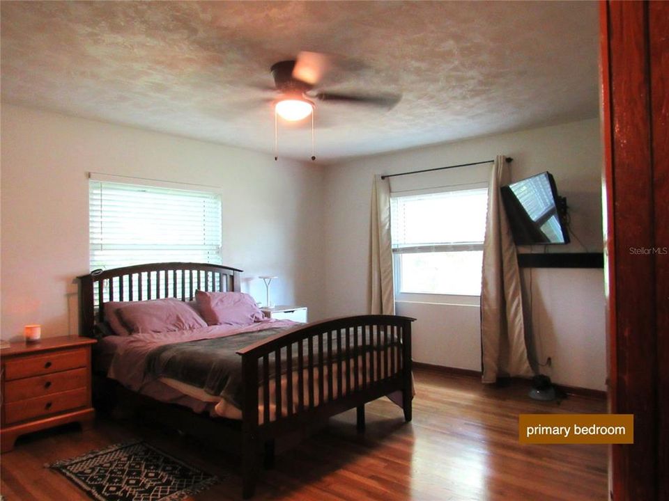 For Sale: $299,900 (3 beds, 2 baths, 1780 Square Feet)