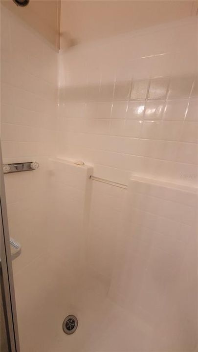 Active With Contract: $205,000 (3 beds, 2 baths, 1215 Square Feet)