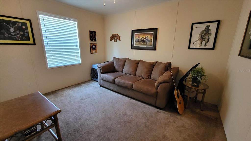 Active With Contract: $205,000 (3 beds, 2 baths, 1215 Square Feet)