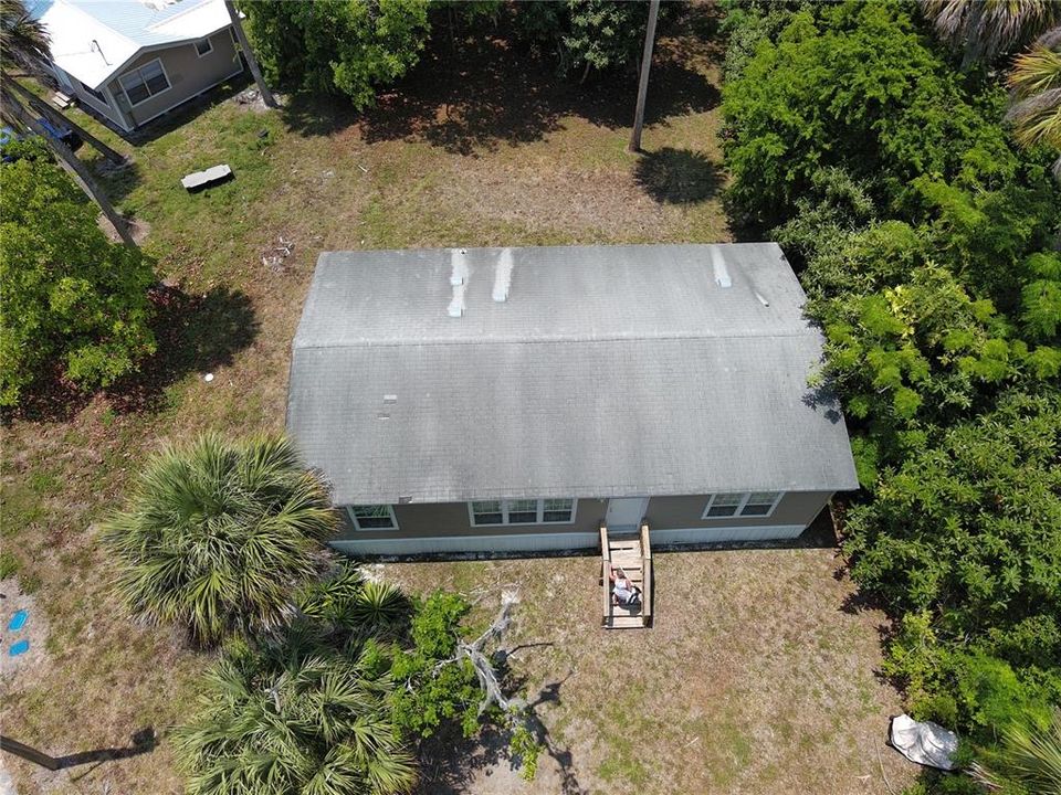 Active With Contract: $205,000 (3 beds, 2 baths, 1215 Square Feet)