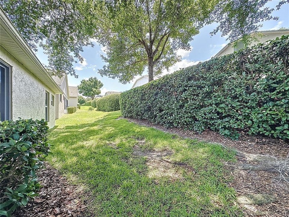 На продажу: $294,999 (2 спален, 2 ванн, 1394 Квадратных фут)