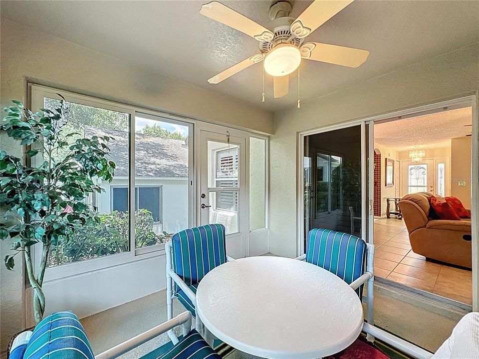 На продажу: $294,999 (2 спален, 2 ванн, 1394 Квадратных фут)